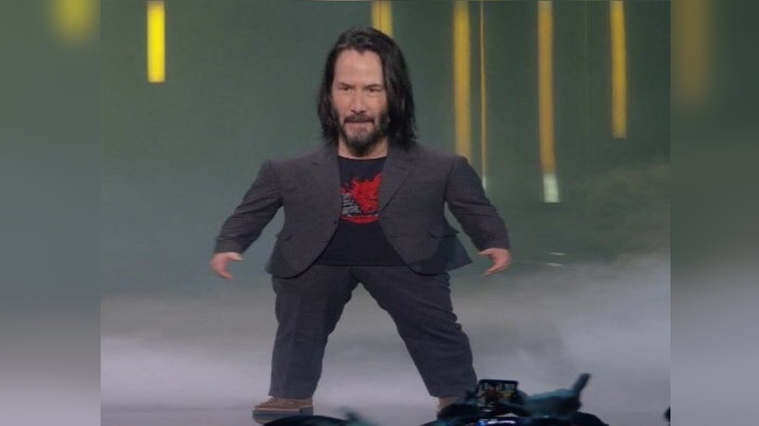 Mini Keanu Reeves