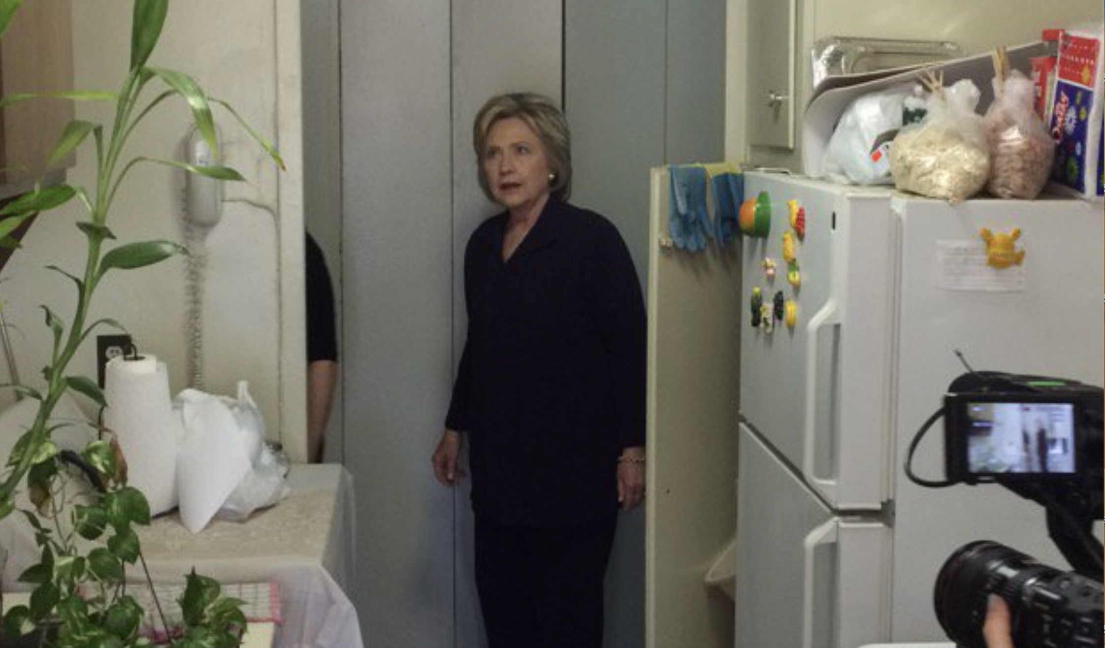 Hillary Clinton In An East Harlem Kitchen